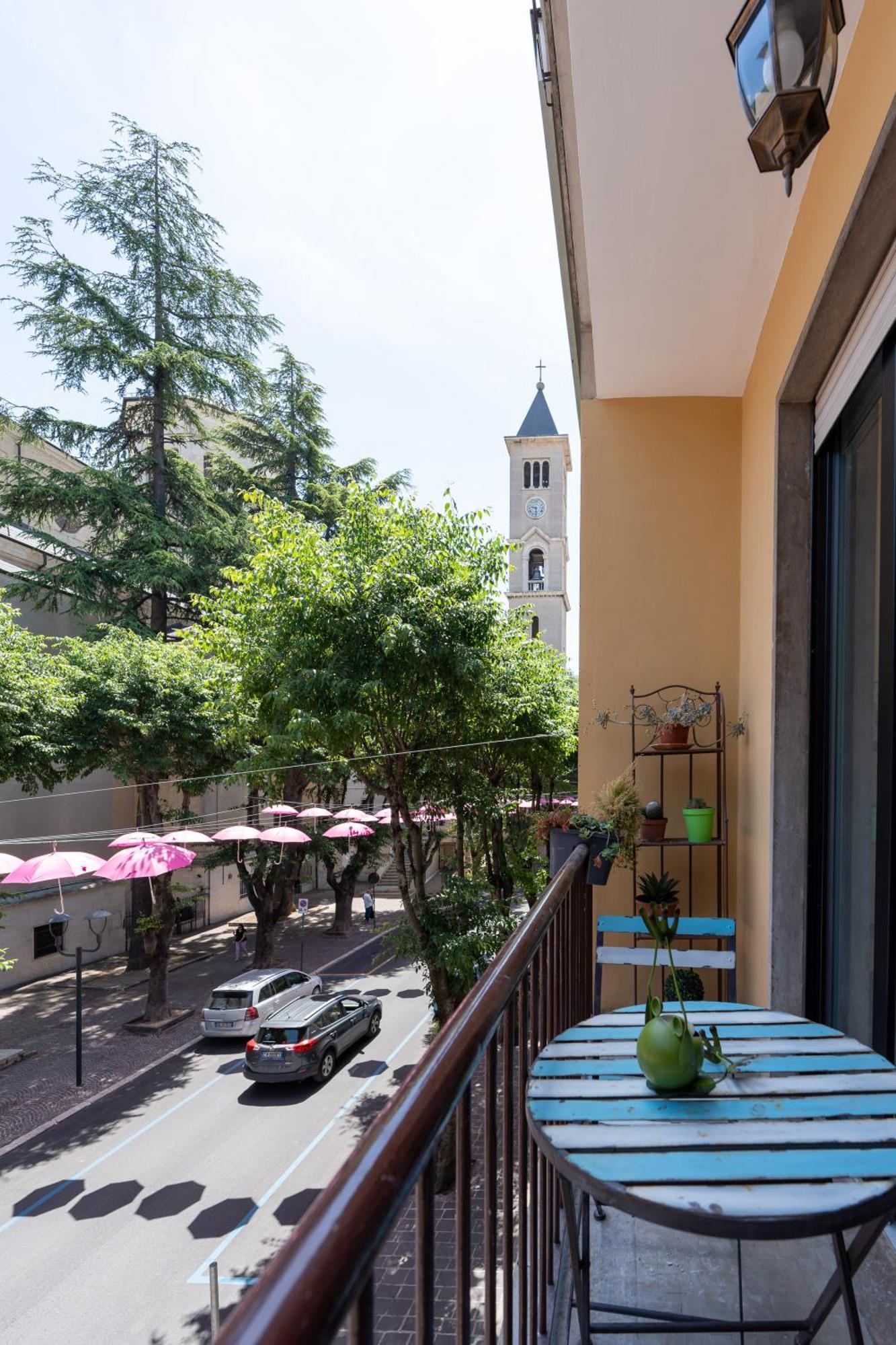 L'Affaccio Sulla Piazza Apartment Авецано Екстериор снимка