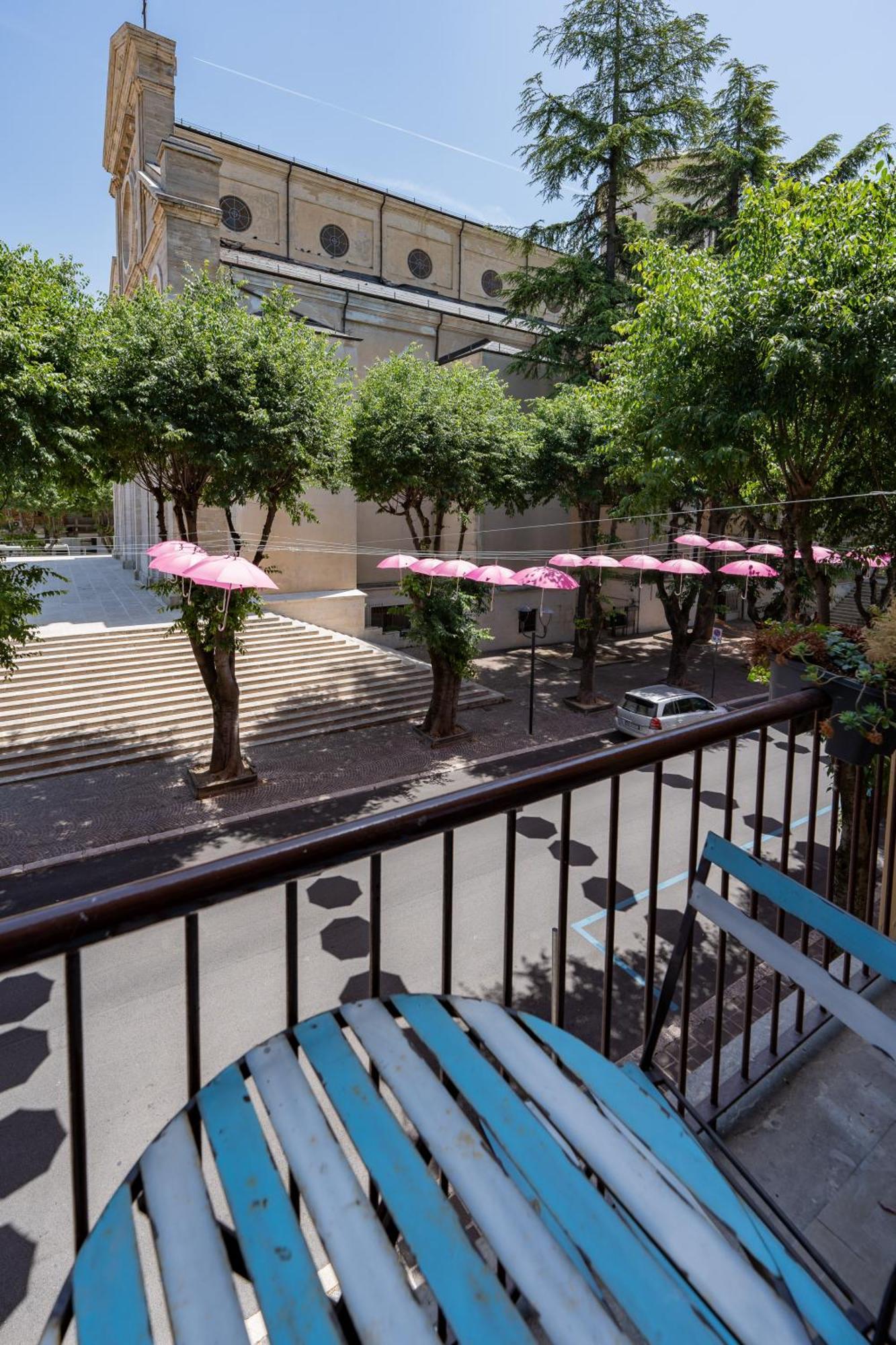 L'Affaccio Sulla Piazza Apartment Авецано Екстериор снимка